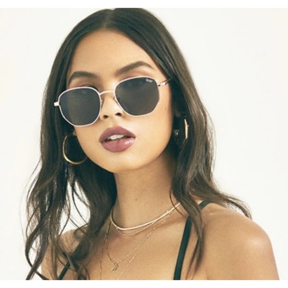 Quay x Love Island Big Time Round Sunglasses Gold Smoke Polarized Lightweight - Picture 1 of 8
